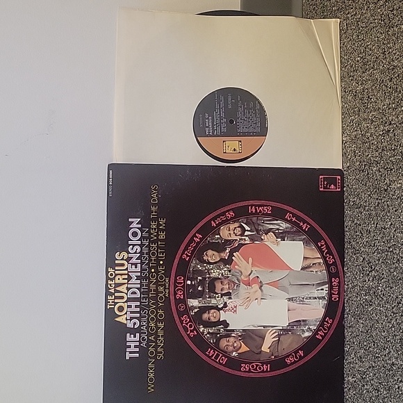 The Age of Aquarius: The Fifth Dimension LP - Picture 4 of 5